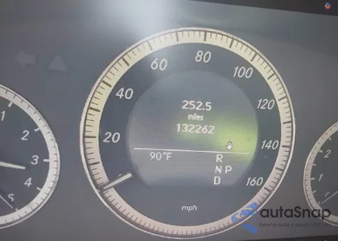 2010 Mercedes-Benz E 350 4Matic из США, поврежденный, VIN WDDHF8HB3AA176256